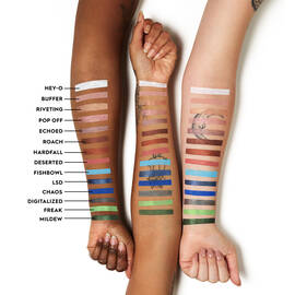 24/7 Eyeshadow Stick