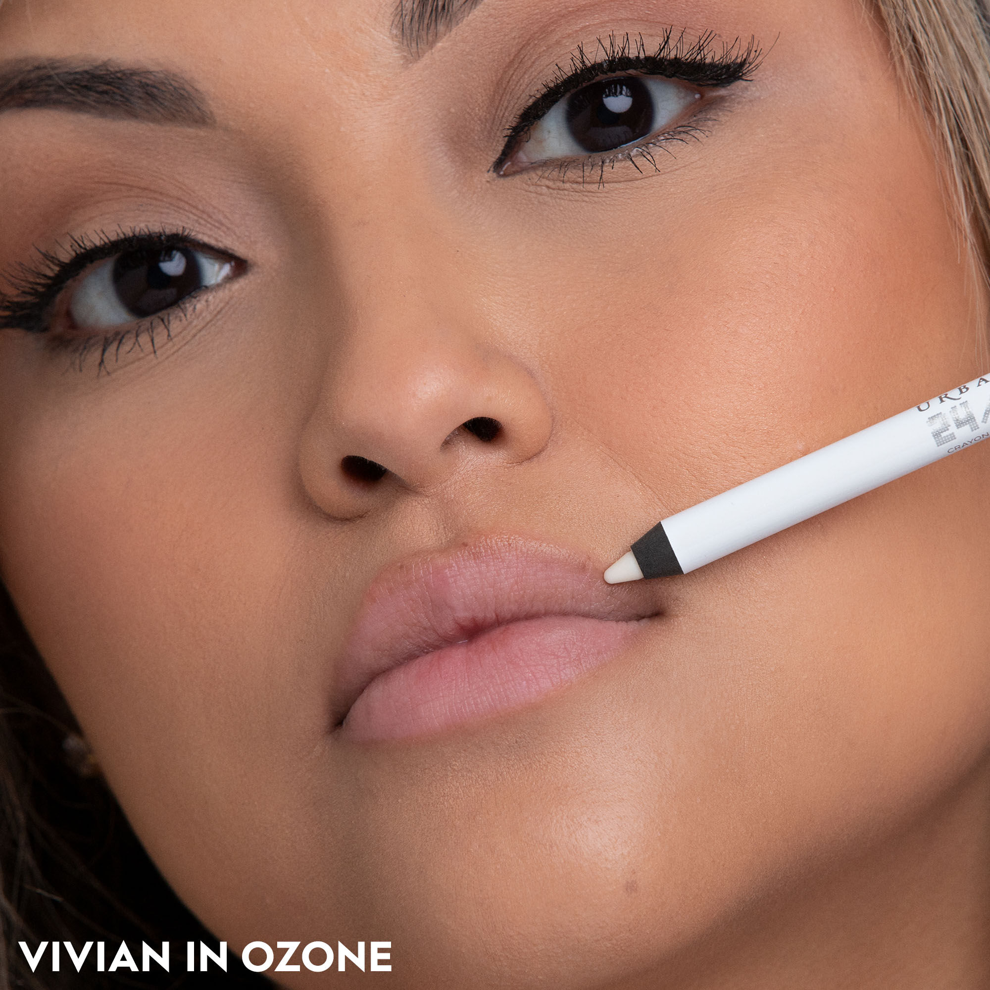 24/7 Glide-On Waterproof Lip Liner