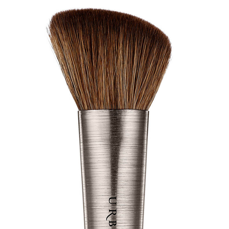 UD Pro Contour Definition Brush Bronzer Brush Urban Decay
