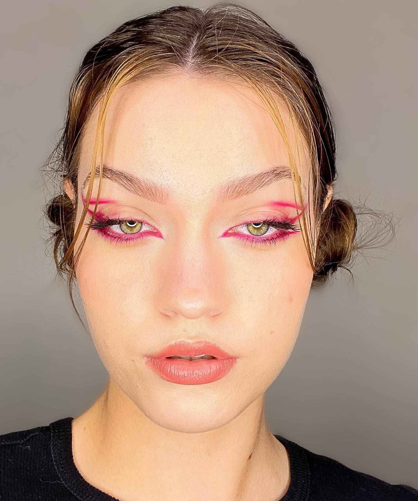 Trend to try: Graphic liner